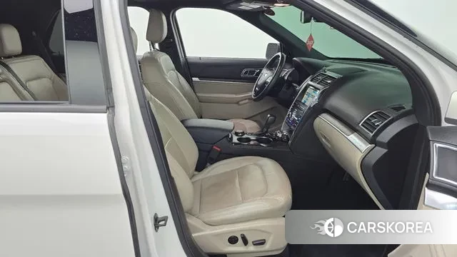 Ford Explorer 2019 Белый из Кореи, фото 2