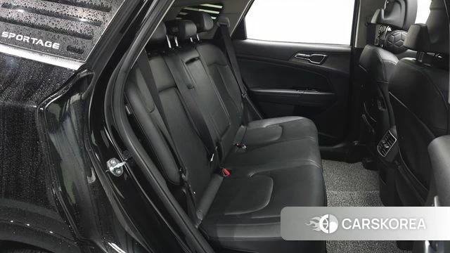 Kia Sportage 5th Generation Hybrid 2023 Черный из Кореи, фото 2