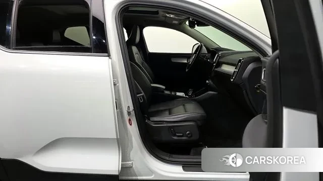 Volvo XC40 2018 Белый из Кореи, фото 2