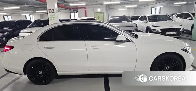 Mercedes-Benz C-Class W206 2024 Белый из Кореи, фото 2