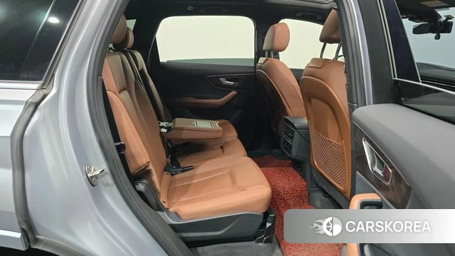 Audi Q7 (4M) 2021 Серебристо-серый из Кореи, фото 2