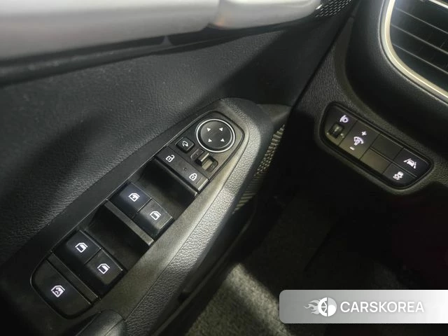 Kia Seltos 2021 Белый из Кореи, фото 2