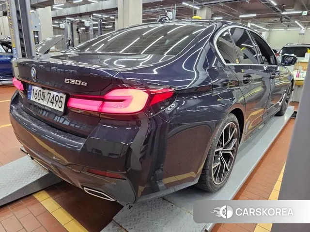 BMW 5 Series (G30) 2021 Черный из Кореи, фото 2