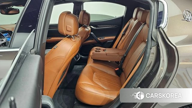 Maserati Ghibli 2018 Коричневый из Кореи, фото 2