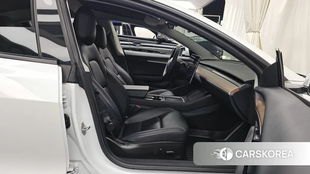 Tesla Model 3 2022 Белый из Кореи, фото 2