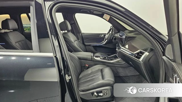 BMW X7 (G07) 2025 Черный из Кореи, фото 2