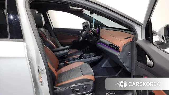 Volkswagen ID.4 2022 Белый из Кореи, фото 2