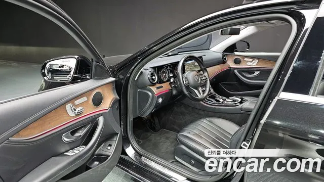 Mercedes-Benz E-Class W213 2019 Черный из Кореи, фото 2