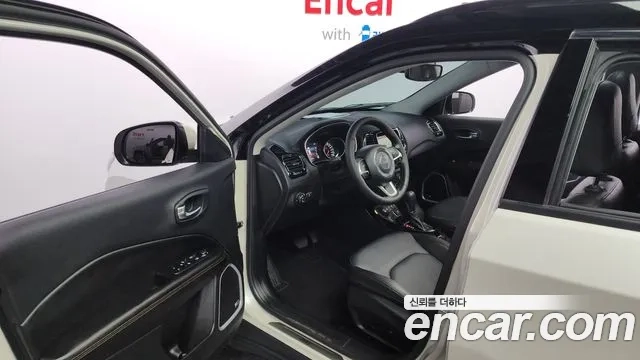 Jeep Compass 2nd Generation 2019 Белый из Кореи, фото 2