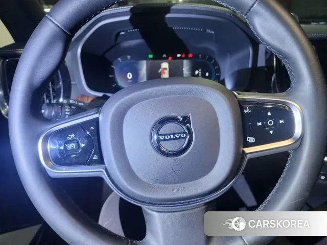 Volvo V60 Cross-Country 2nd Generation 2023 Черный из Кореи, фото 2