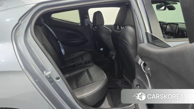 Hyundai Veloster (JS) 2018 Светло-серебряный цвет из Кореи, фото 2