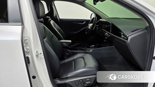 Kia Di Ol Nu Niro 2022 Белый из Кореи, фото 2