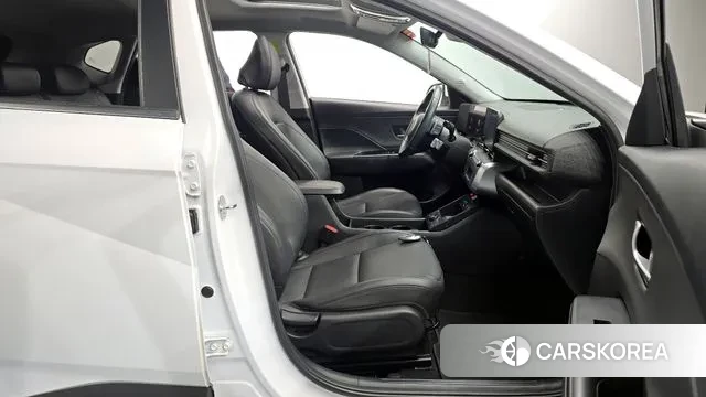 Hyundai Kona (SX2) 2023 Белый из Кореи, фото 2