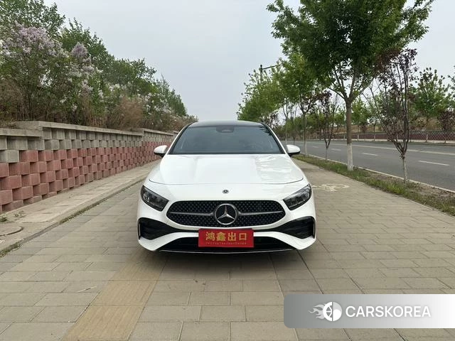 Mercedes-Benz Class A 2023 Белый из Китая, фото 2