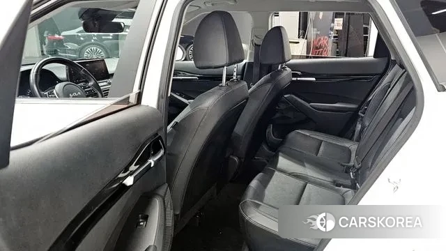 Kia Seltos 2022 Белый из Кореи, фото 2