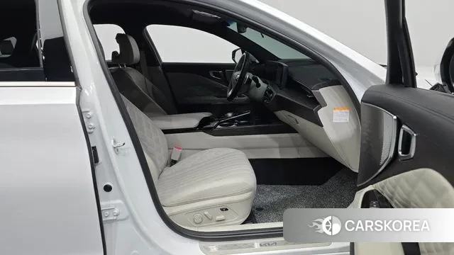 Kia K8 Hybrid 2022 Белый из Кореи, фото 2