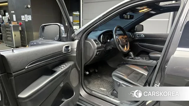 Jeep Grand Cherokee 2018 Серый из Кореи, фото 2