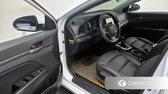 Hyundai Avante AD 2018 Белый из Кореи, фото 2