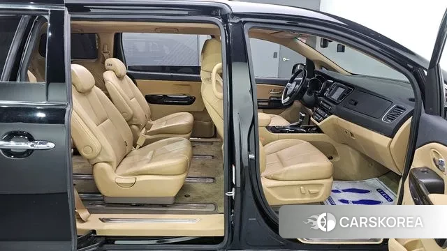 Kia The New Carnival 2018 Черный из Кореи, фото 2