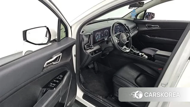 Kia Sportage 5th Generation Hybrid 2023 Белый из Кореи, фото 2