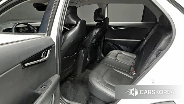 Kia Di Ol Nu Niro 2022 Белый из Кореи, фото 2