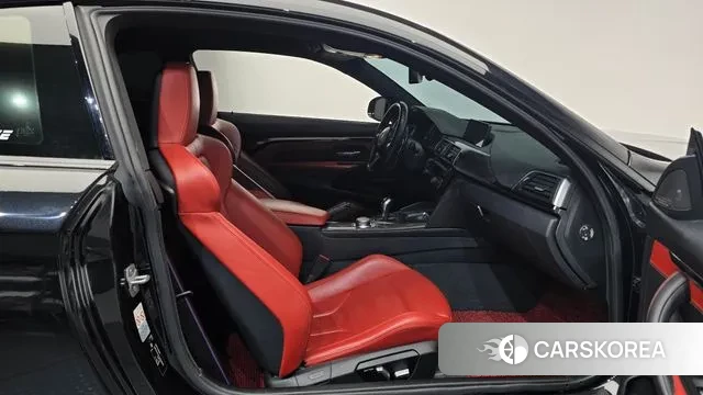 BMW M4 (F82) 2018 Черный из Кореи, фото 2