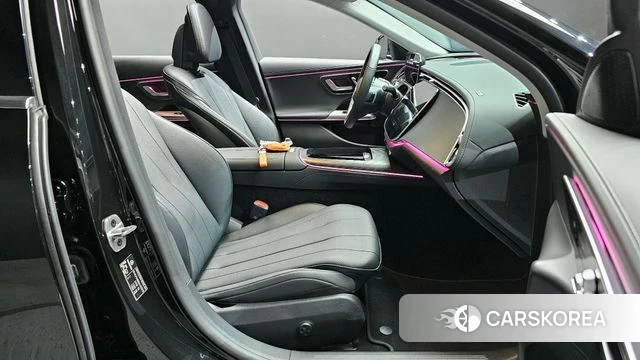 Mercedes-Benz E-Class W214 2025 Черный из Кореи, фото 2