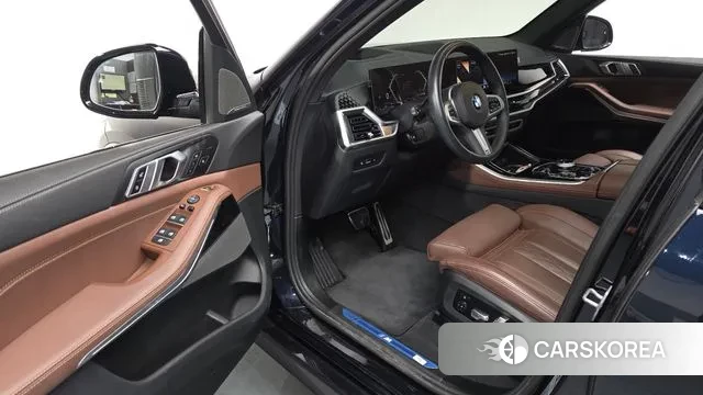 BMW X5 (G05) 2024 Черный из Кореи, фото 2