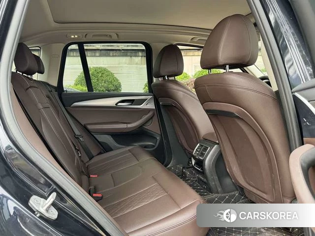 BMW iX3 2023 Черный из Китая, фото 2