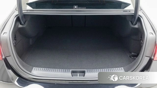 Mercedes-Benz E-Class W214 2025 Черный из Кореи, фото 2