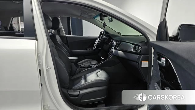 Kia Niro 2018 Белый из Кореи, фото 2