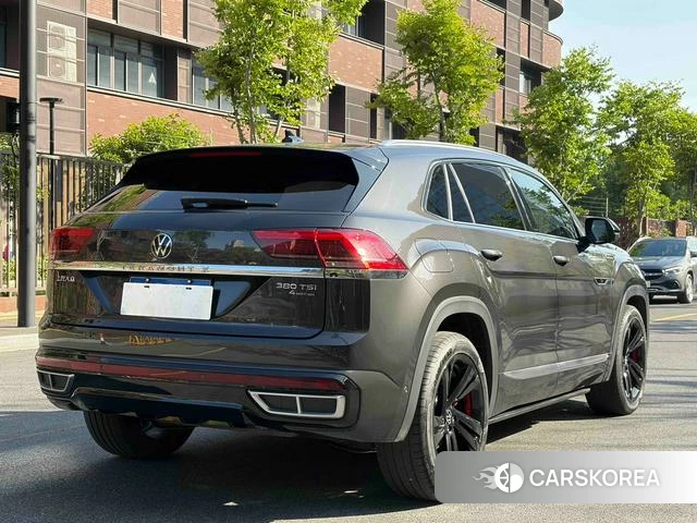 Volkswagen Tourang 2022 Черный из Китая, фото 2