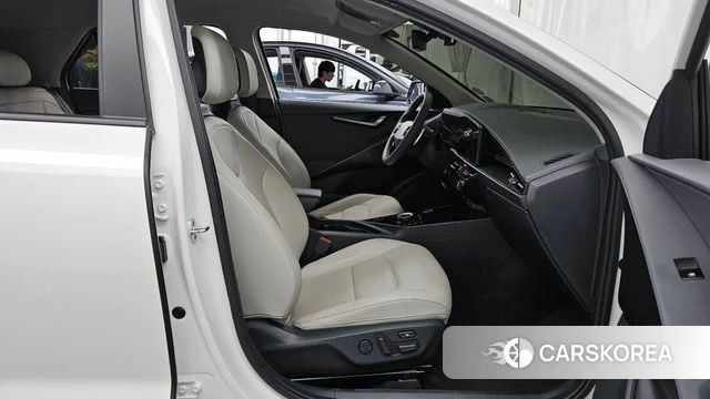 Kia Di Ol Nu Niro 2022 Белый из Кореи, фото 2