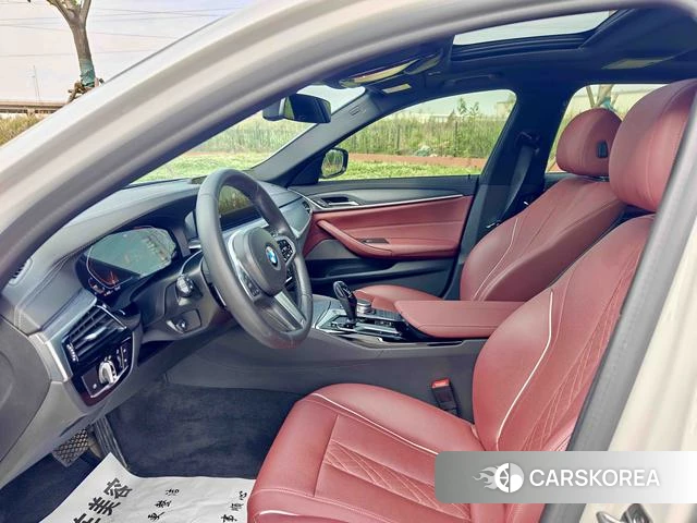 BMW 5 series 2021 Белый из Китая, фото 2