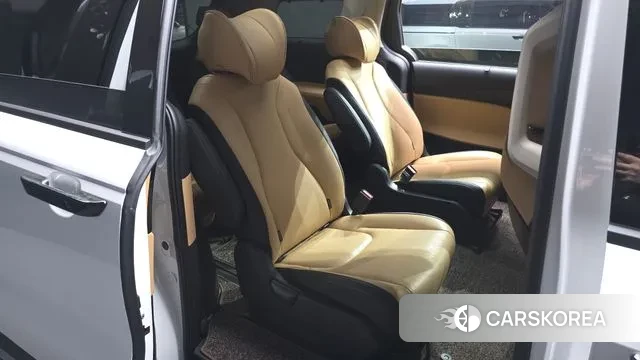 Kia Carnival 4th generation 2023 Белый из Кореи, фото 2