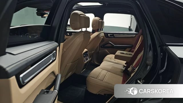 Porsche Cayenne (PO536) 2023 Черный из Кореи, фото 2
