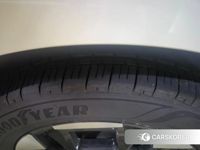 Kia The New Carnival 4th Generation 2025 Белый из Кореи, фото 2