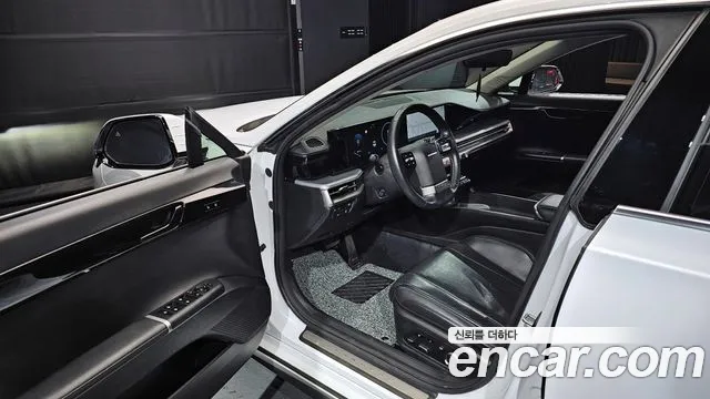 Hyundai Grandeur (GN7) id 2502313 из Кореи 2