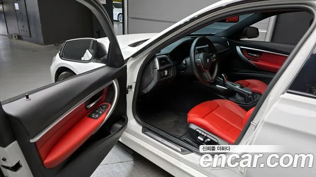 BMW 3 Series (F30) 2018 Белый из Кореи, фото 2