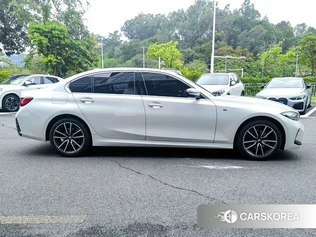 BMW 3 series 2023 Белый из Китая, фото 2