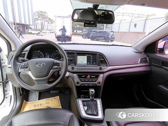 Hyundai Avante AD 2018 Белый из Кореи, фото 2