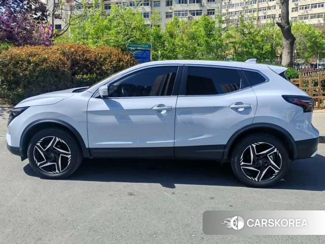 Nissan Qashqai 2025 Белый из Китая, фото 2