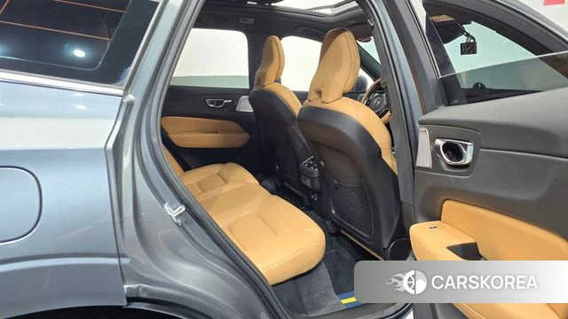 Volvo XC60 second Generation 2020 Белый из Кореи, фото 2