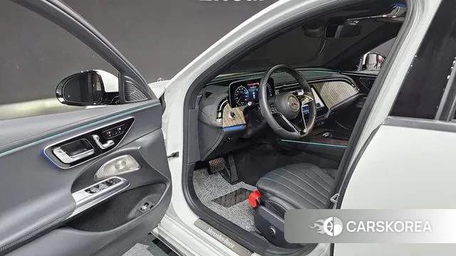 Mercedes-Benz E-Class W214 2025 Белый из Кореи, фото 2