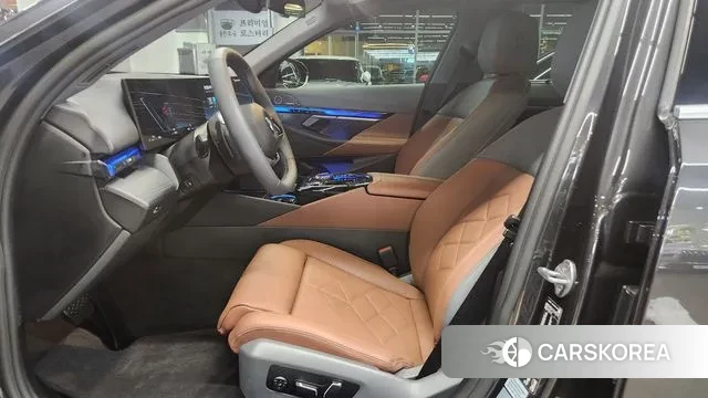 BMW 5 Series (G60) 2024 Серый из Кореи, фото 2