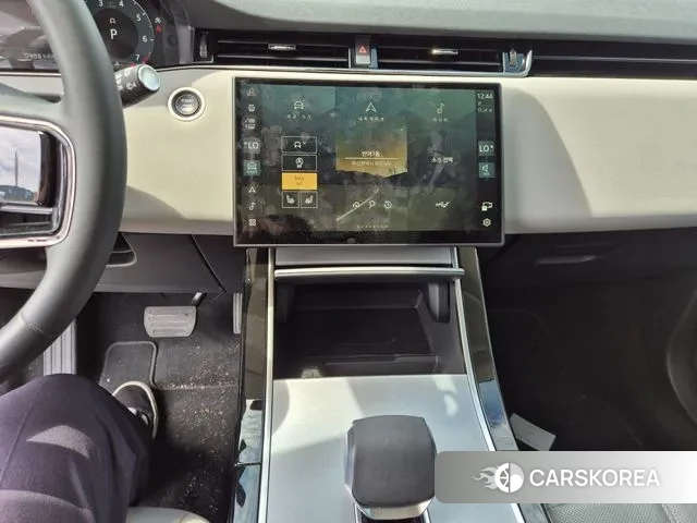 Land Rover Range Rover Evoque 2nd Generation 2024 Черный из Кореи, фото 2