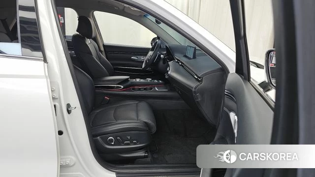 Genesis GV70 2022 Белый из Кореи, фото 2