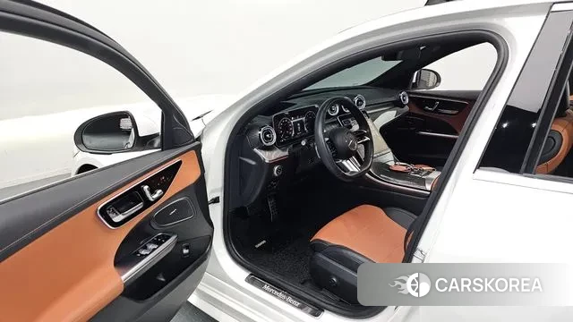 Mercedes-Benz C-Class W206 2023 Белый из Кореи, фото 2