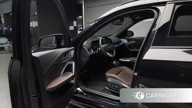 BMW X1 (U11) 2024 Черный из Кореи, фото 2