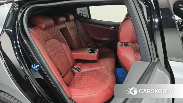 Kia Stinger Meister 2022 Серебряный из Кореи, фото 2